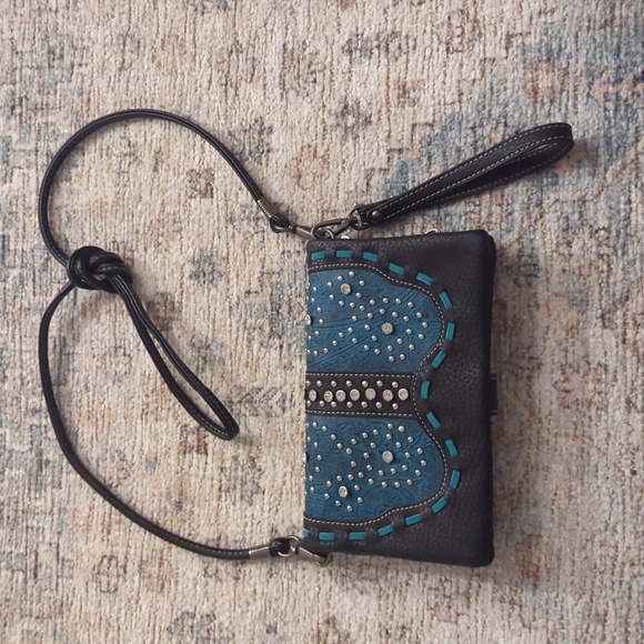 American Bling Western Cross bag and wristlet NWOT - Picture 11 of 13